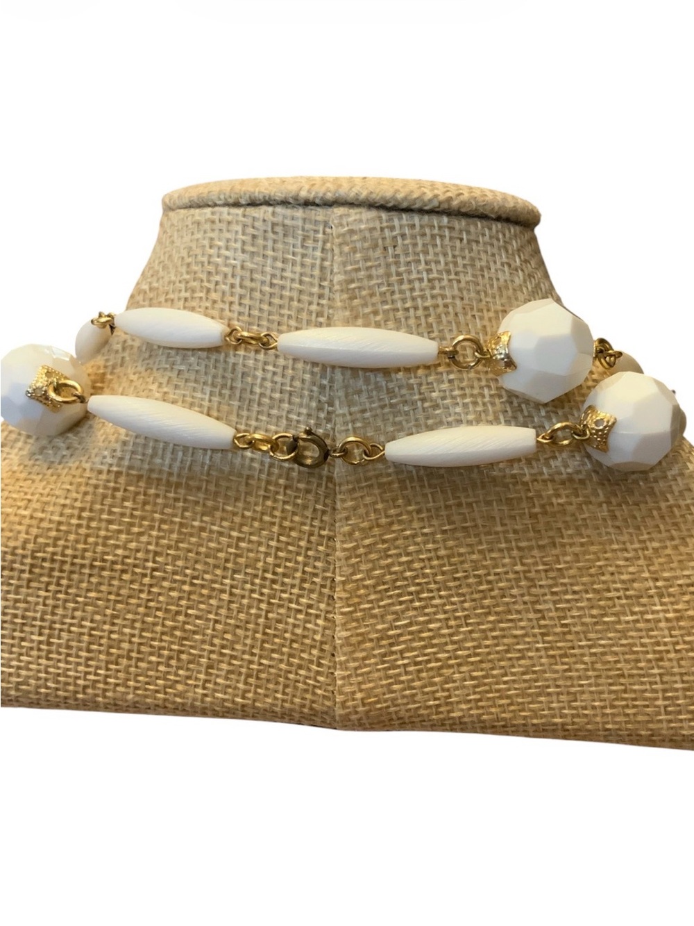 Vintage long white beaded lucite Necklace - Picture 3 of 5